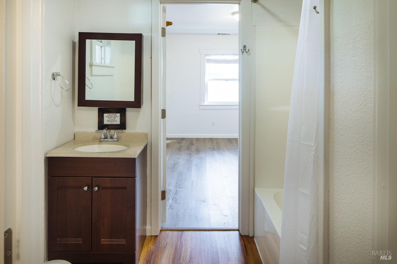 52 Eastman Lane Petaluma CA 94952