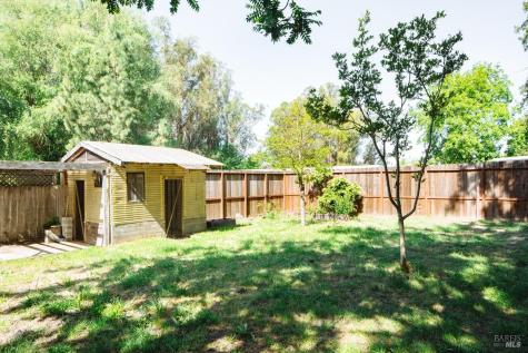 52 Eastman Lane Petaluma CA 94952