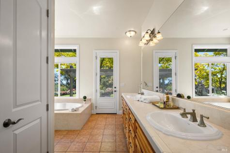 167-165 Mountain Meadow Lane Santa Rosa CA 95404