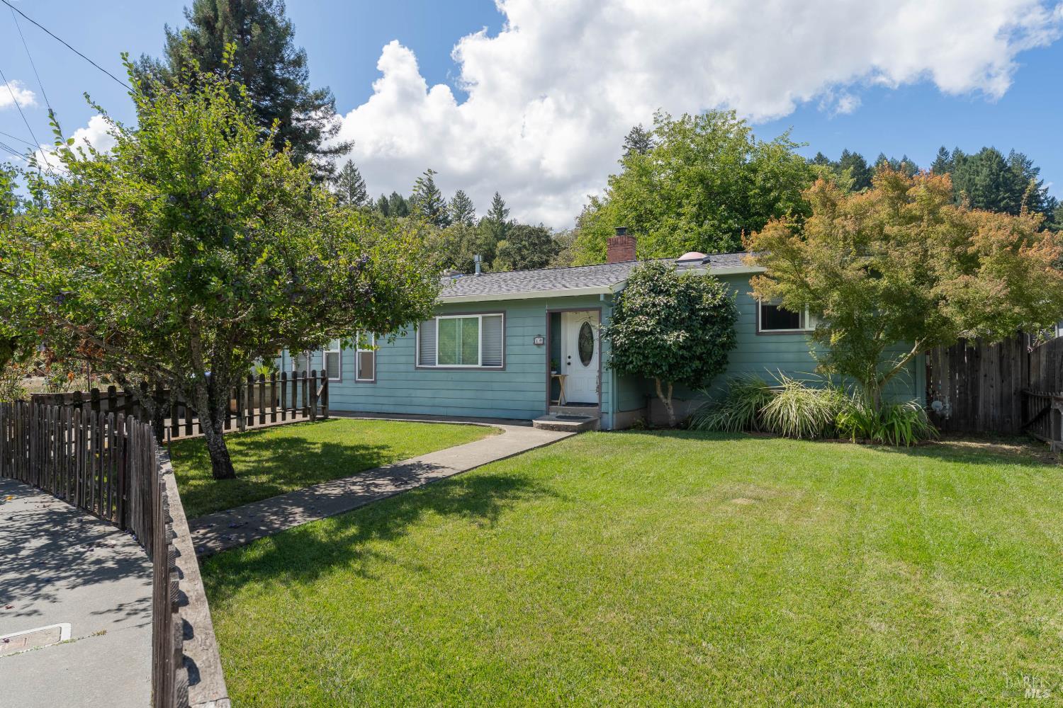 10 Brookside Drive Willits CA 95490