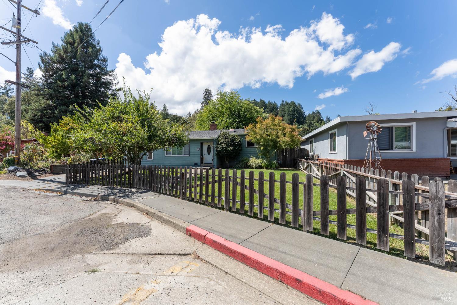 10 Brookside Drive Willits CA 95490