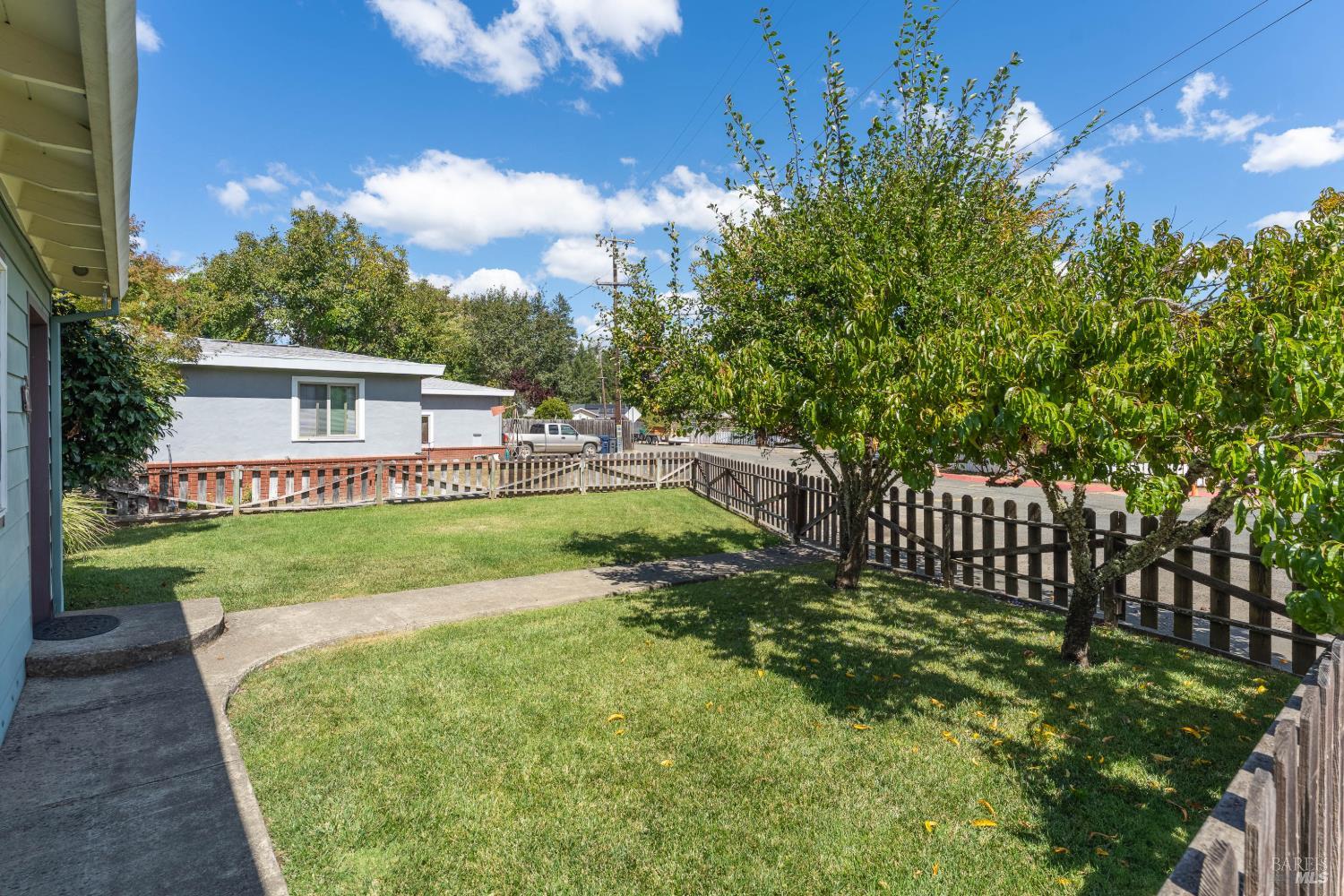 10 Brookside Drive Willits CA 95490