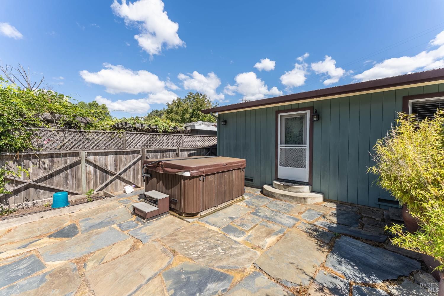10 Brookside Drive Willits CA 95490
