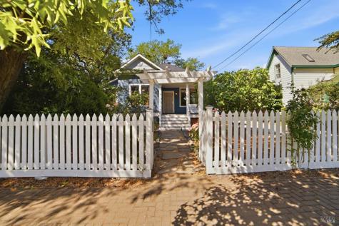 315 N Washington Street Cloverdale CA 95425