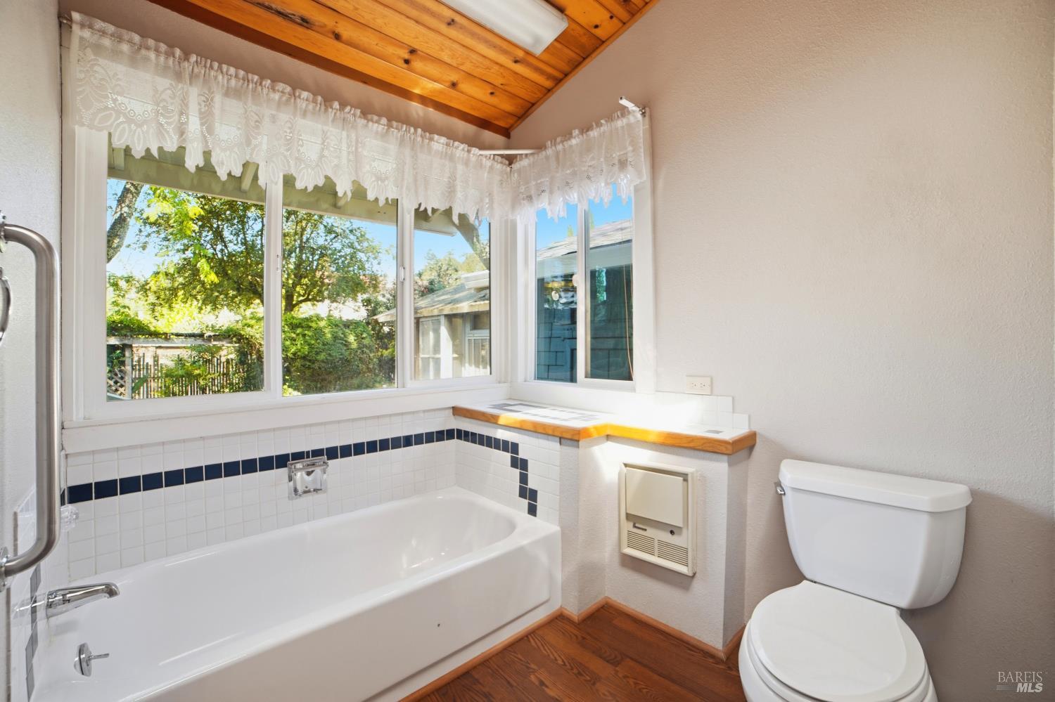 315 N Washington Street Cloverdale CA 95425