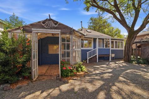 315 N Washington Street Cloverdale CA 95425