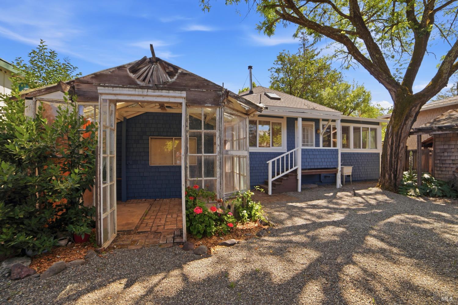 315 N Washington Street Cloverdale CA 95425