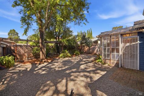 315 N Washington Street Cloverdale CA 95425