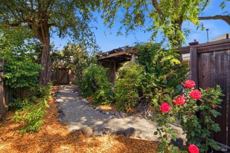315 N Washington Street Cloverdale CA 95425