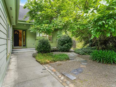 93 Bosworth Lane Geyserville CA 95441