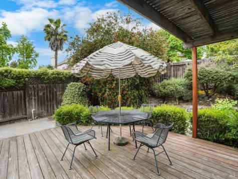 93 Bosworth Lane Geyserville CA 95441