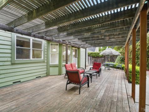 93 Bosworth Lane Geyserville CA 95441
