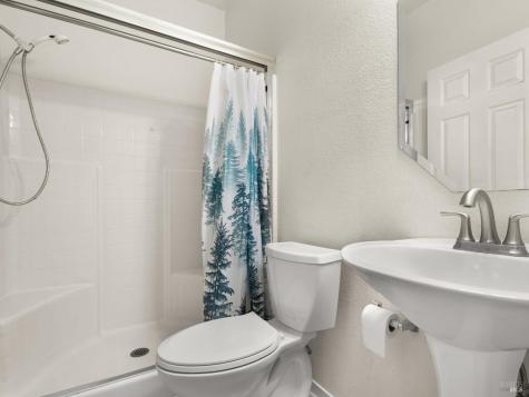 93 Bosworth Lane Geyserville CA 95441