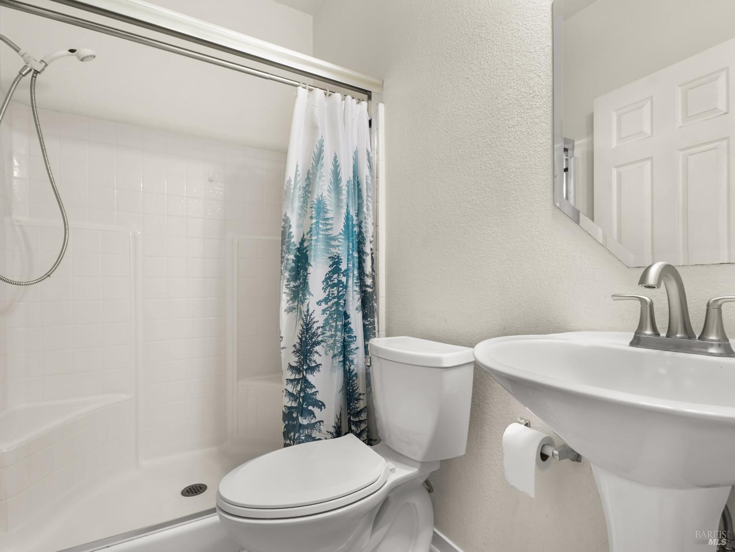 93 Bosworth Lane Geyserville CA 95441