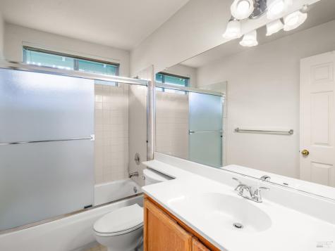 93 Bosworth Lane Geyserville CA 95441