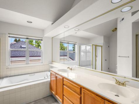 93 Bosworth Lane Geyserville CA 95441