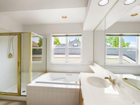 93 Bosworth Lane Geyserville CA 95441