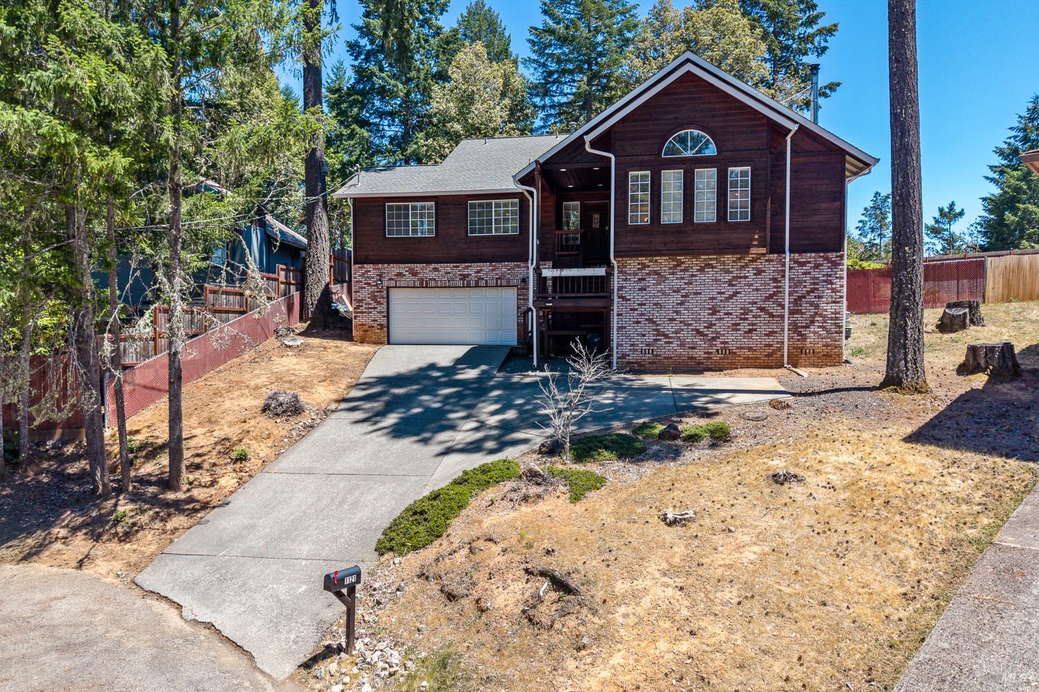 1121 Maize Court Willits CA 95490