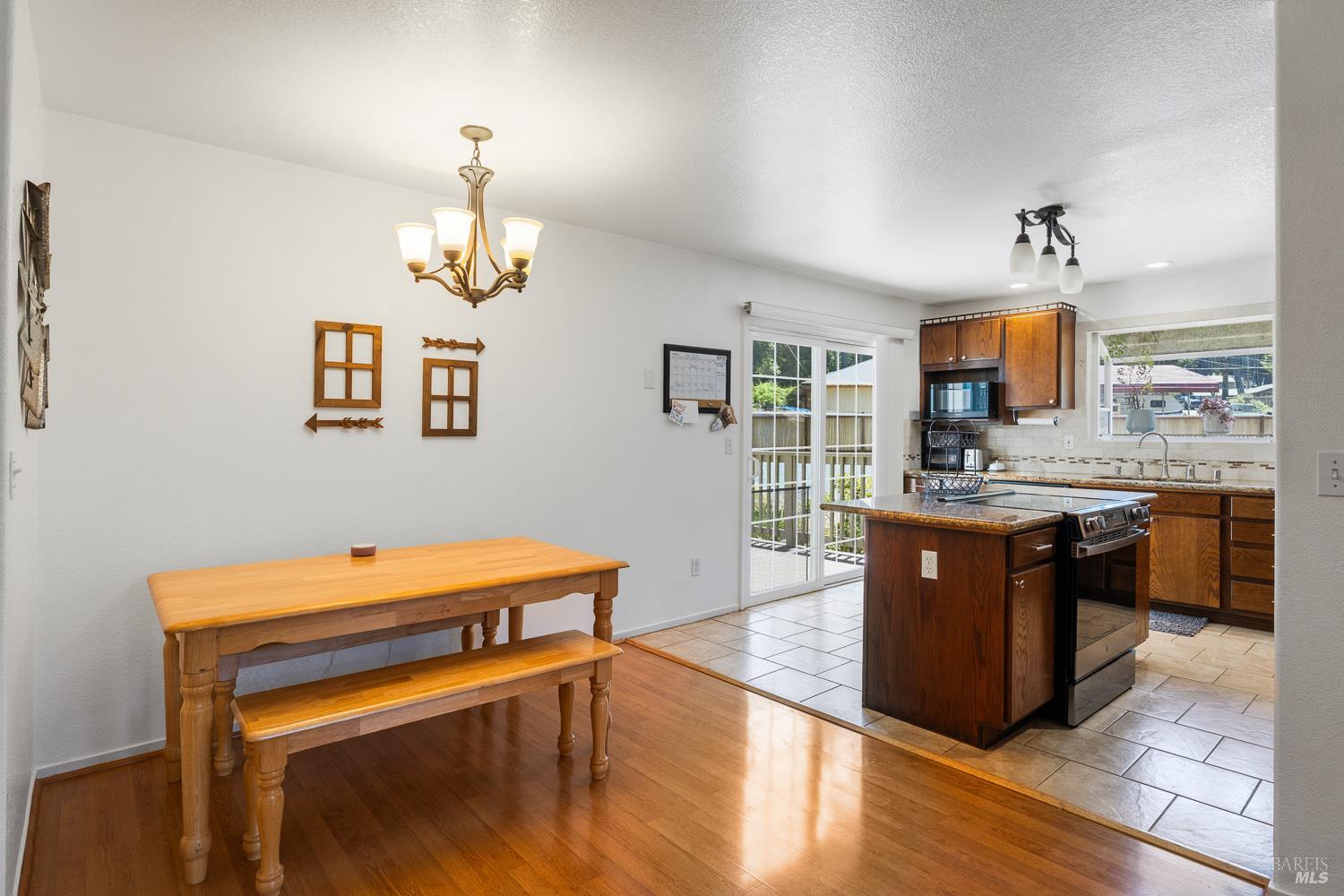 1121 Maize Court Willits CA 95490