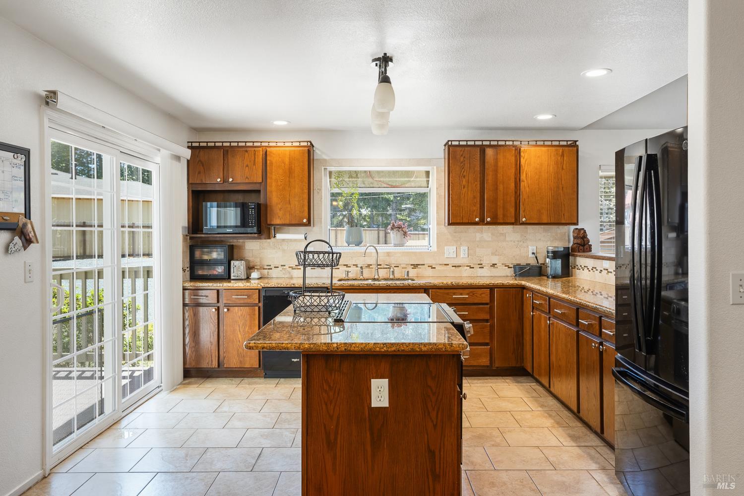 1121 Maize Court Willits CA 95490