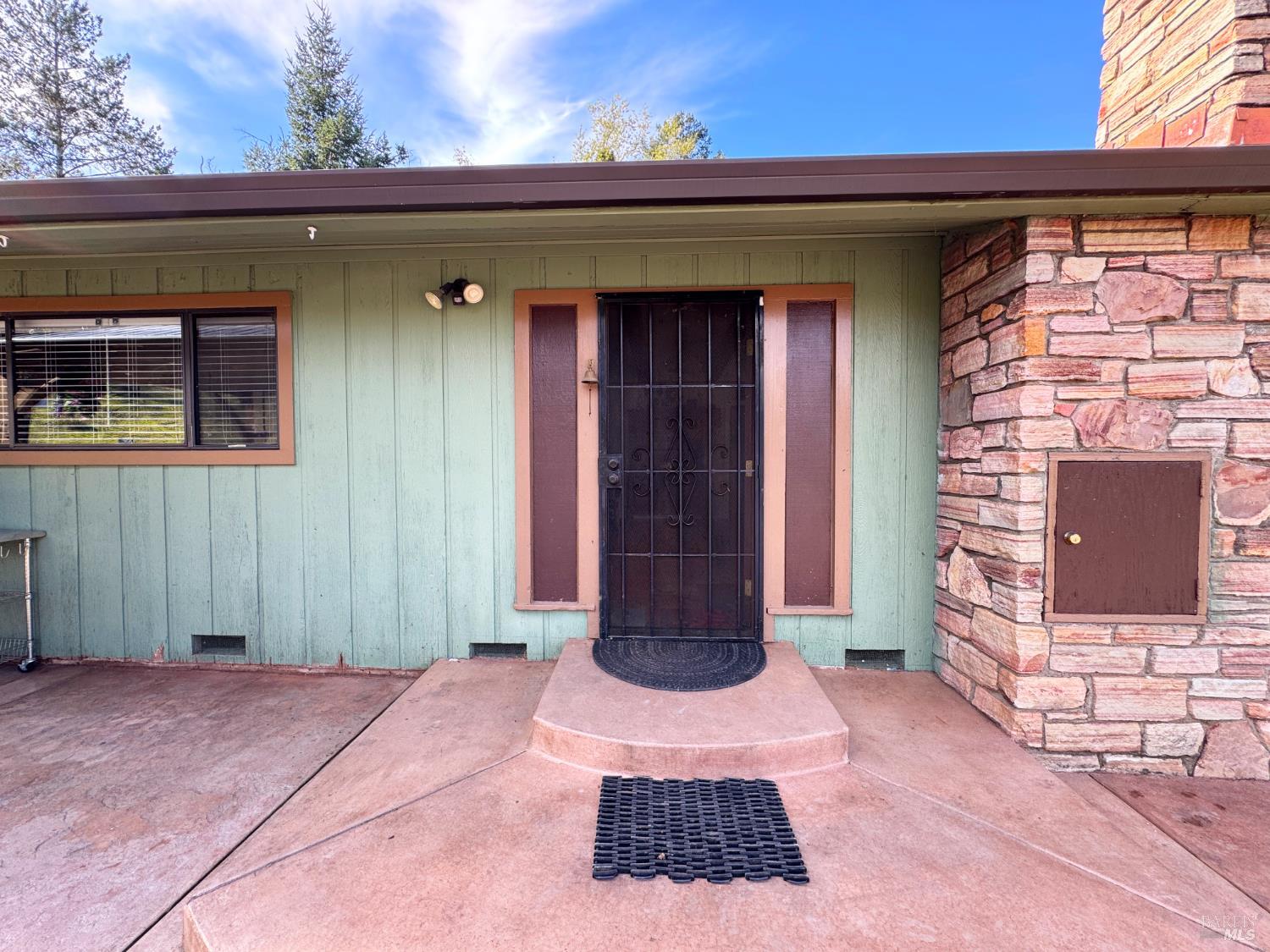 8411 Hwy 175 Highway Hopland CA 95449