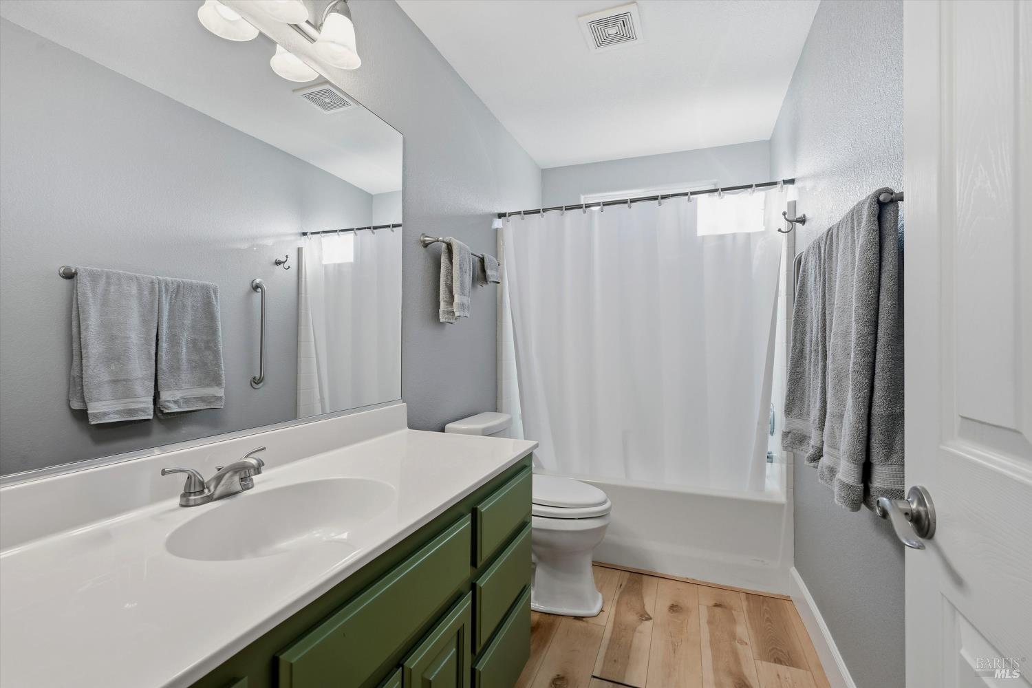 19093 Ravenhill Road Hidden Valley Lake CA 95467