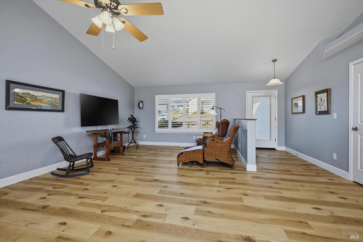 19093 Ravenhill Road Hidden Valley Lake CA 95467