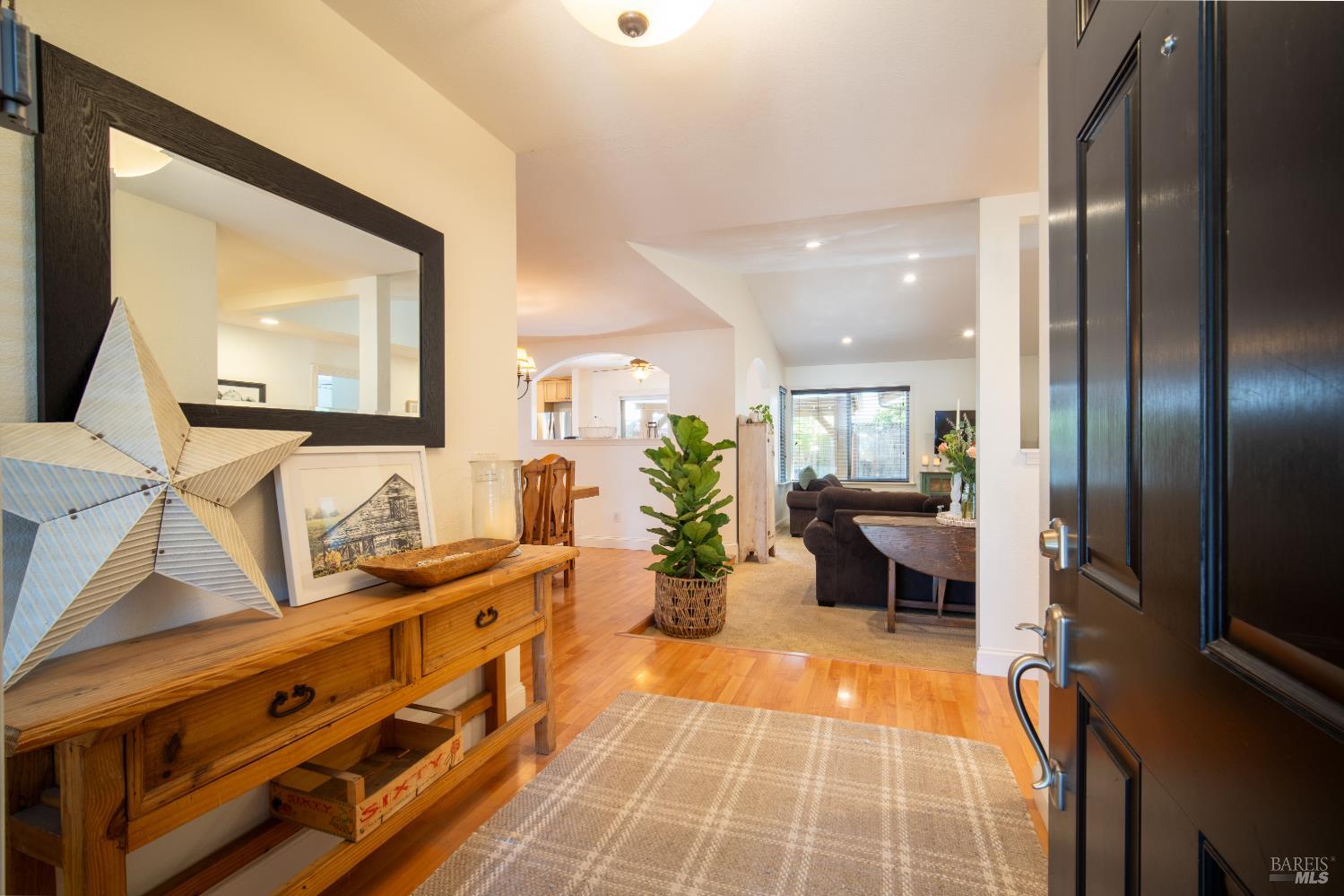 1119 Santa Cruz Way Rohnert Park CA 94928