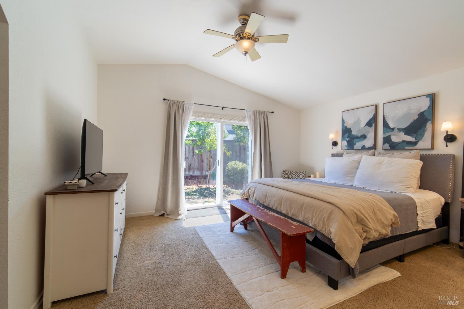 1119 Santa Cruz Way Rohnert Park CA 94928