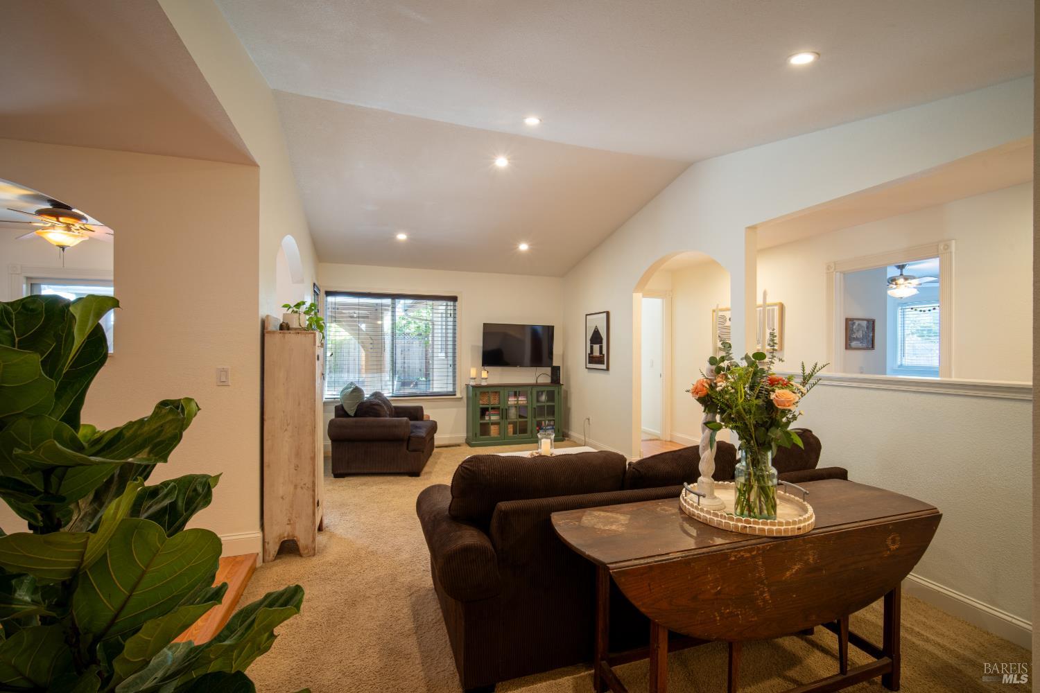 1119 Santa Cruz Way Rohnert Park CA 94928