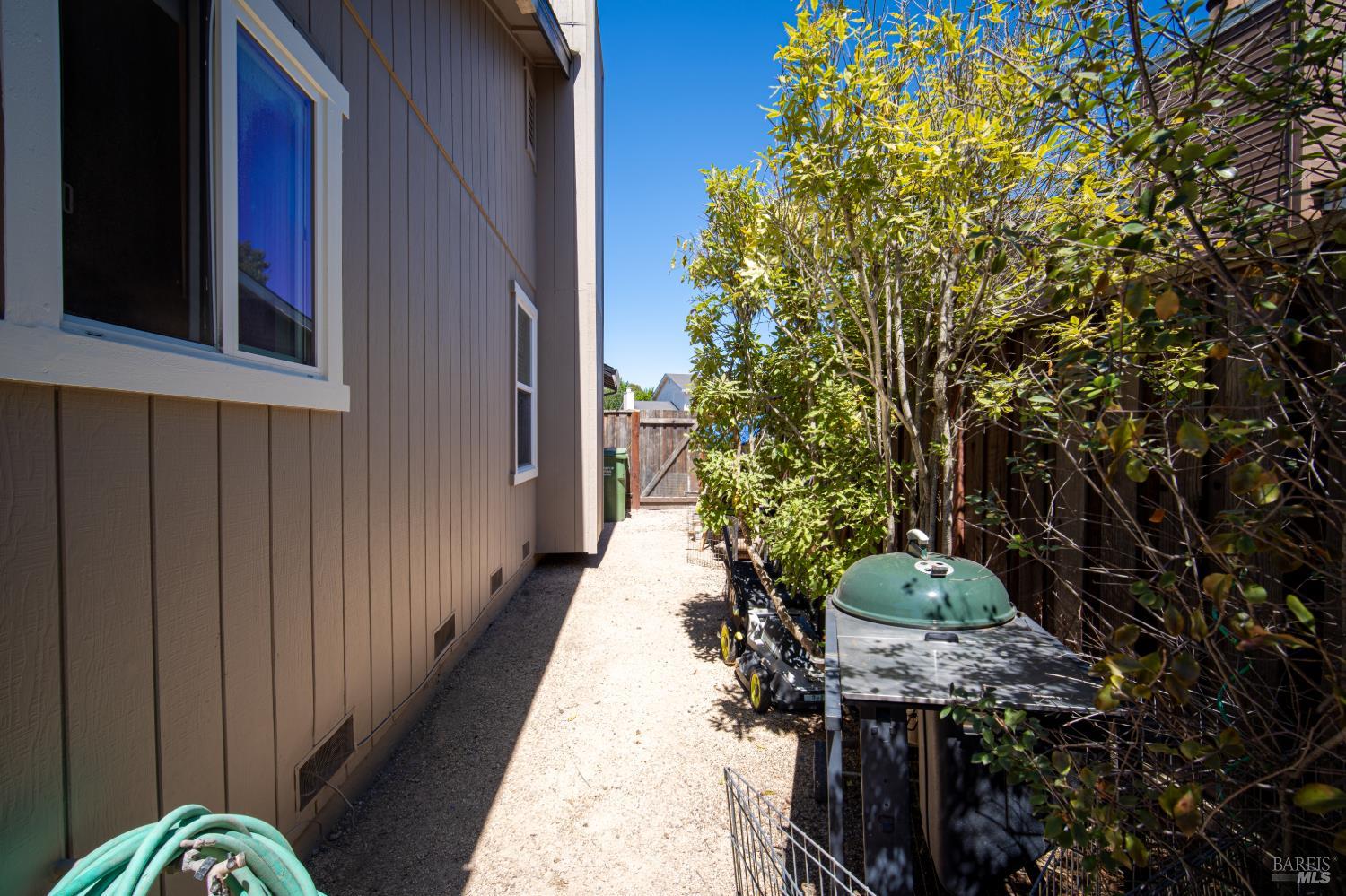 1119 Santa Cruz Way Rohnert Park CA 94928