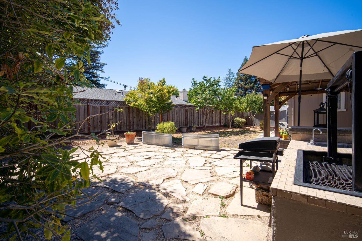 1119 Santa Cruz Way Rohnert Park CA 94928