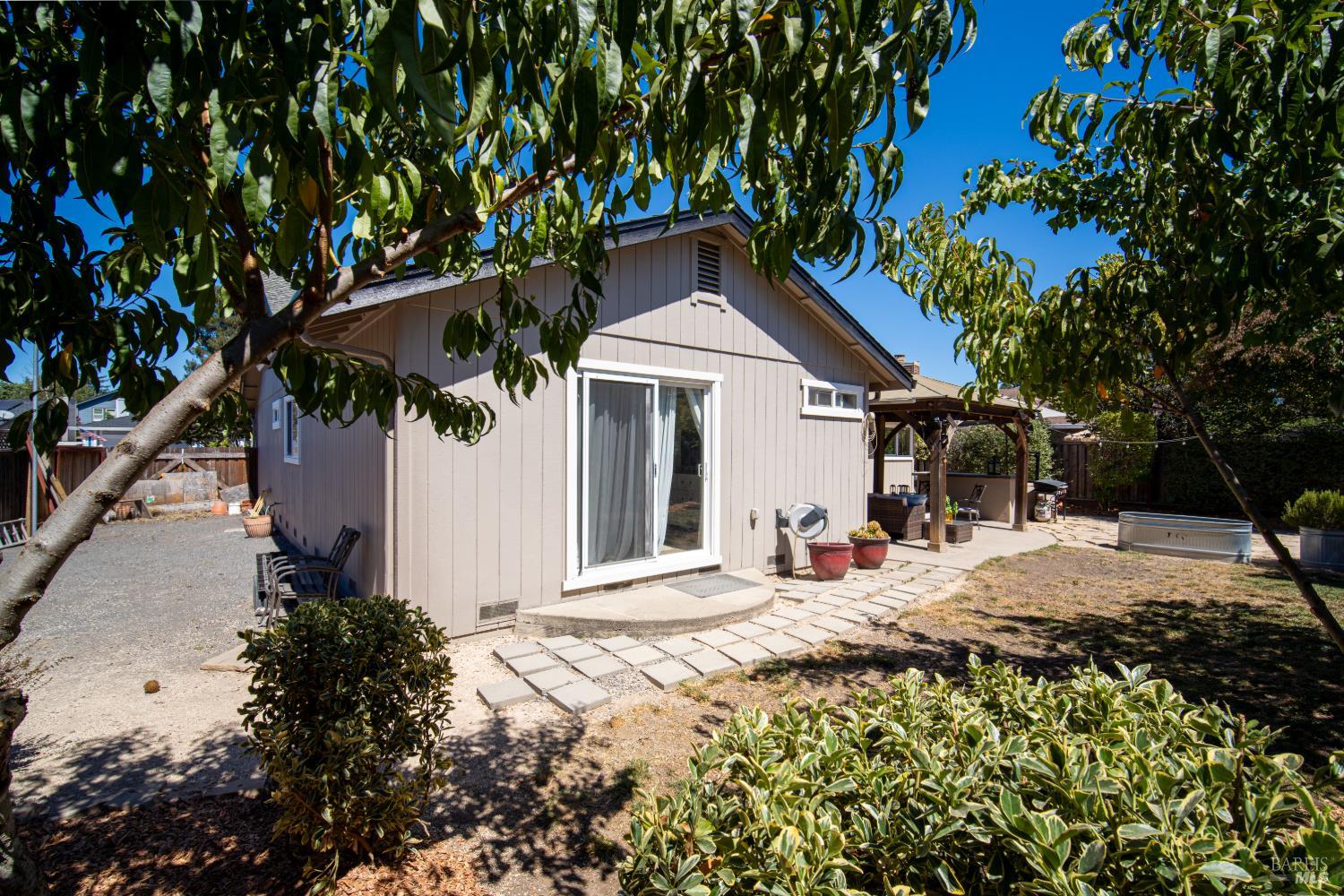 1119 Santa Cruz Way Rohnert Park CA 94928