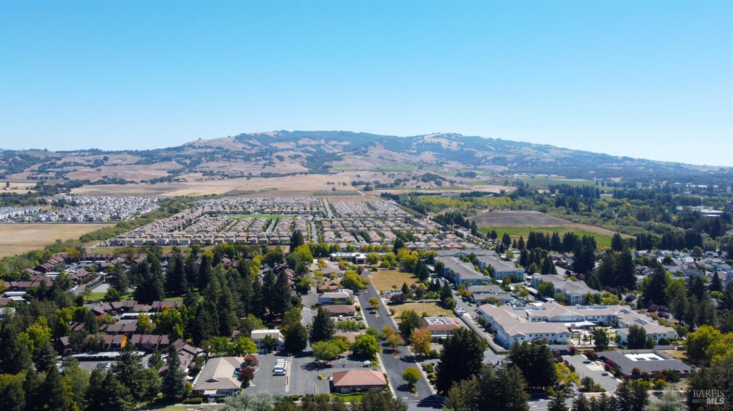 1119 Santa Cruz Way Rohnert Park CA 94928