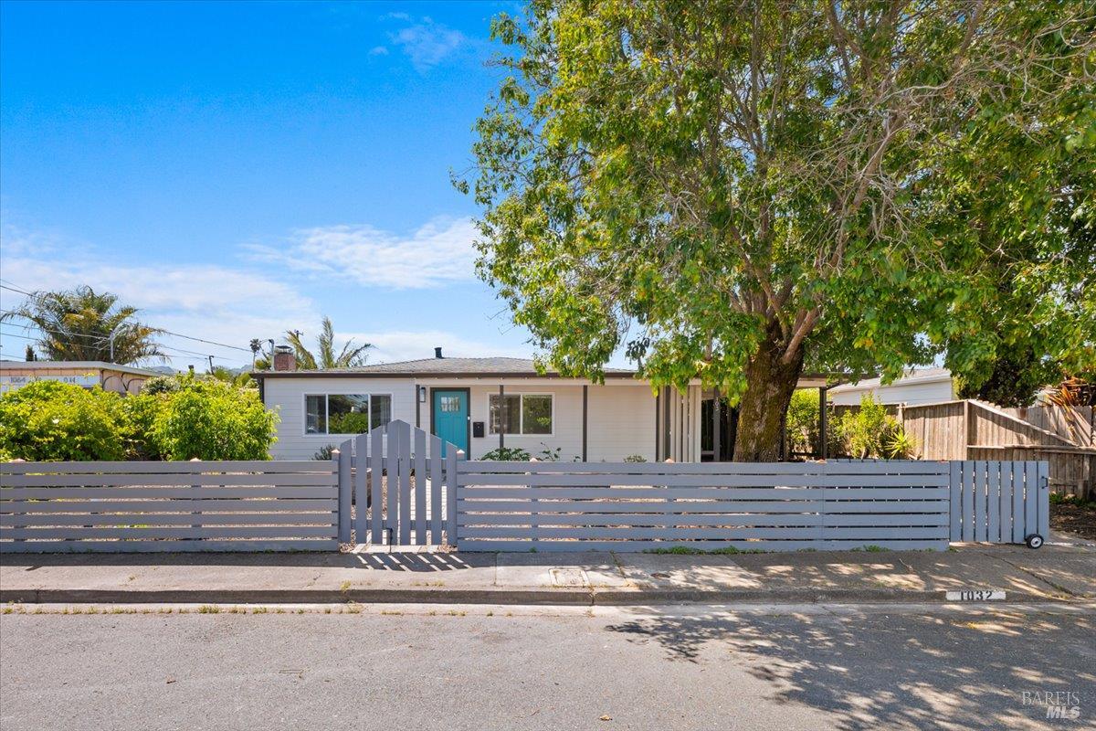 1032 Santa Ana Drive Santa Rosa CA 95404
