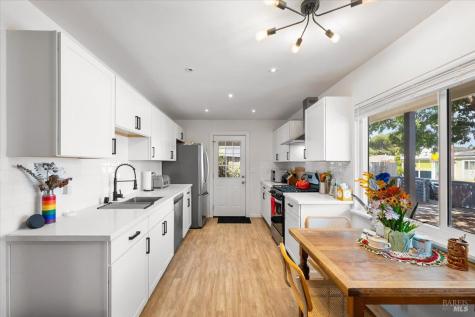 1032 Santa Ana Drive Santa Rosa CA 95404