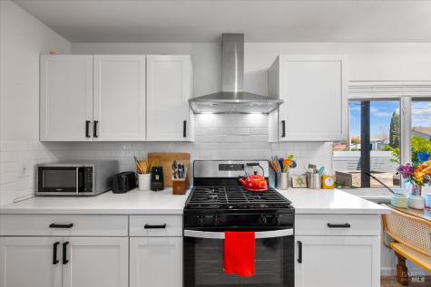 1032 Santa Ana Drive Santa Rosa CA 95404