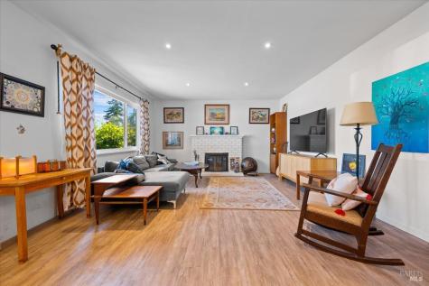 1032 Santa Ana Drive Santa Rosa CA 95404