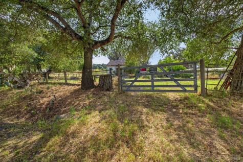 2095 Goodwin Avenue Penngrove CA 94951