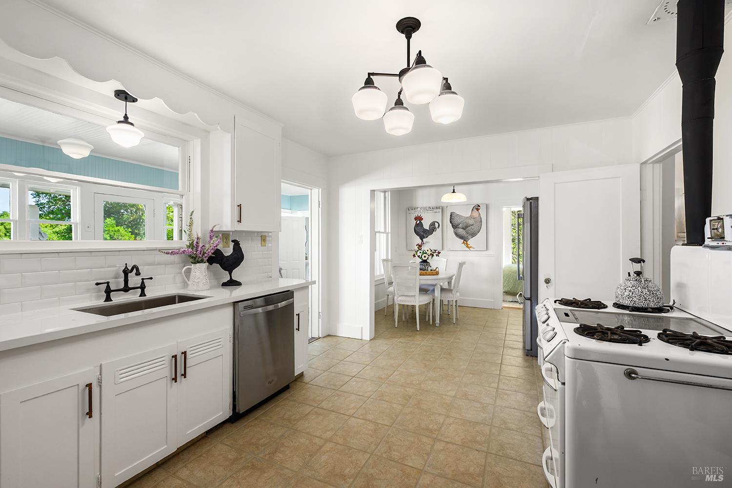 7357 Covey Road Forestville CA 95436