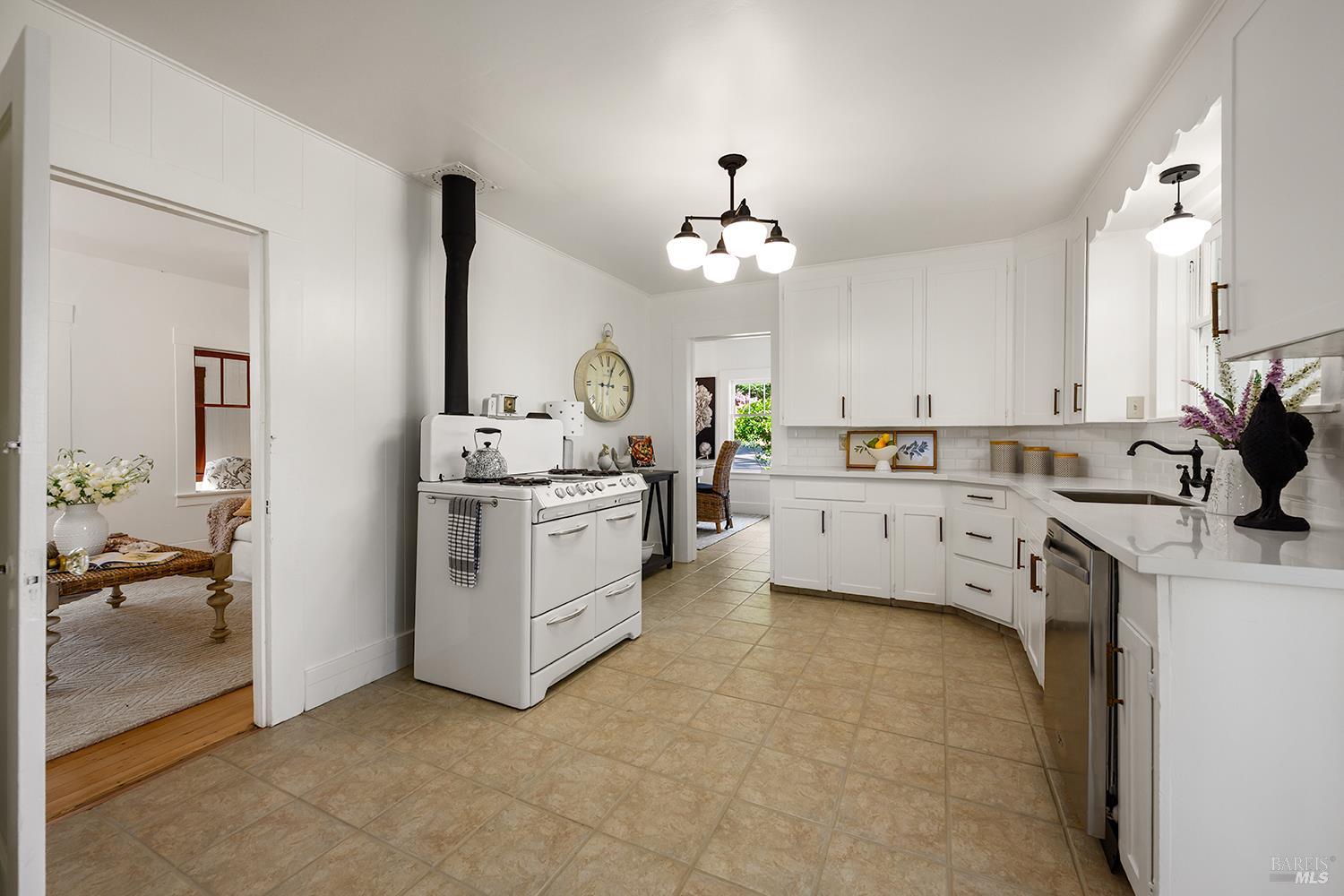 7357 Covey Road Forestville CA 95436