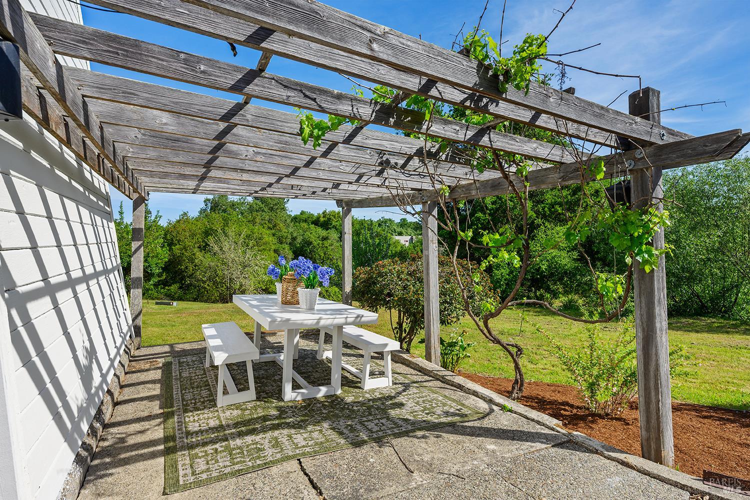7357 Covey Road Forestville CA 95436