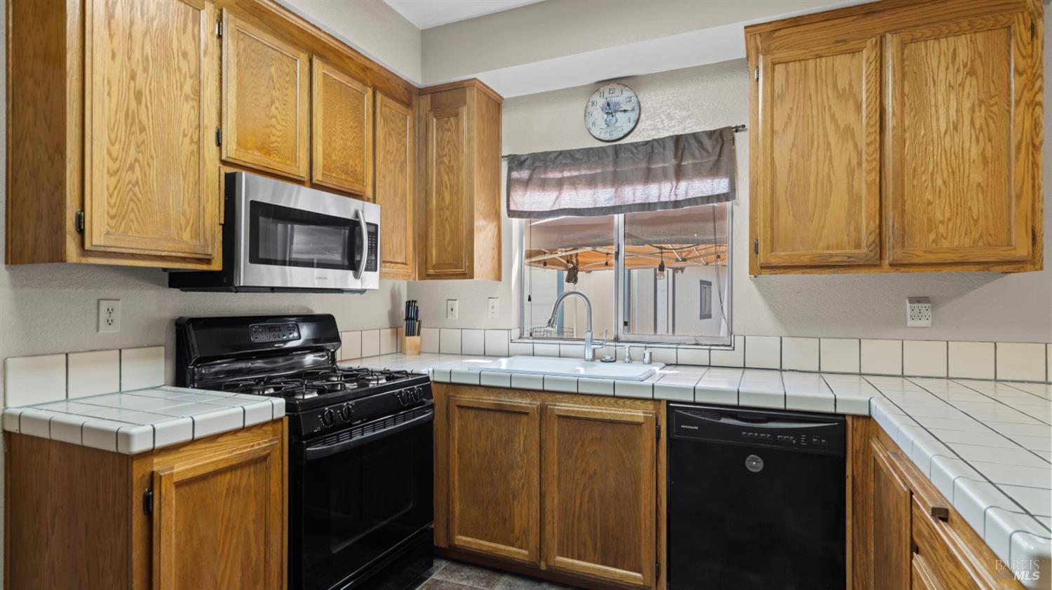 393 Limerick Way Vacaville CA 95688
