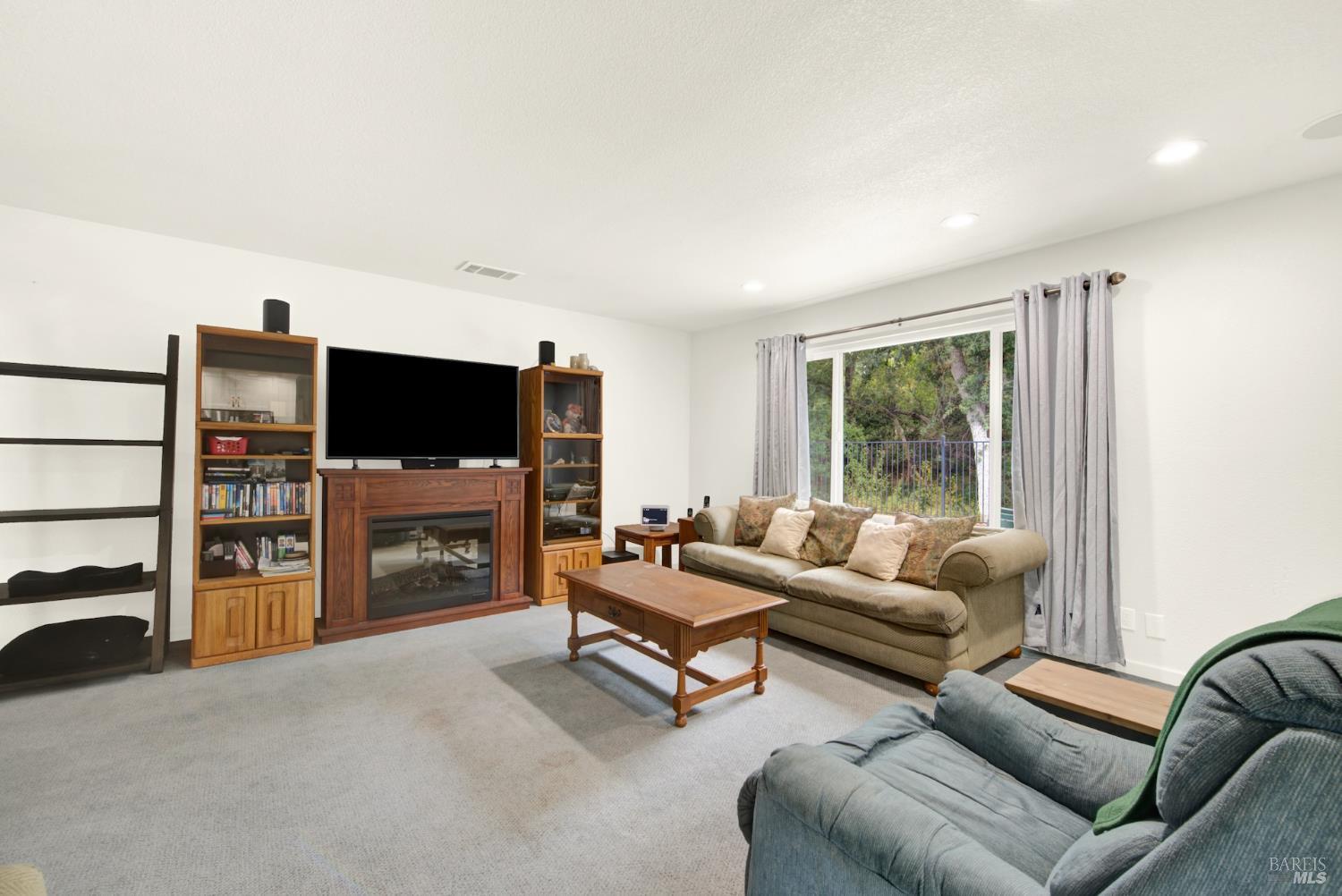 707 Linwood Street Vacaville CA 95688