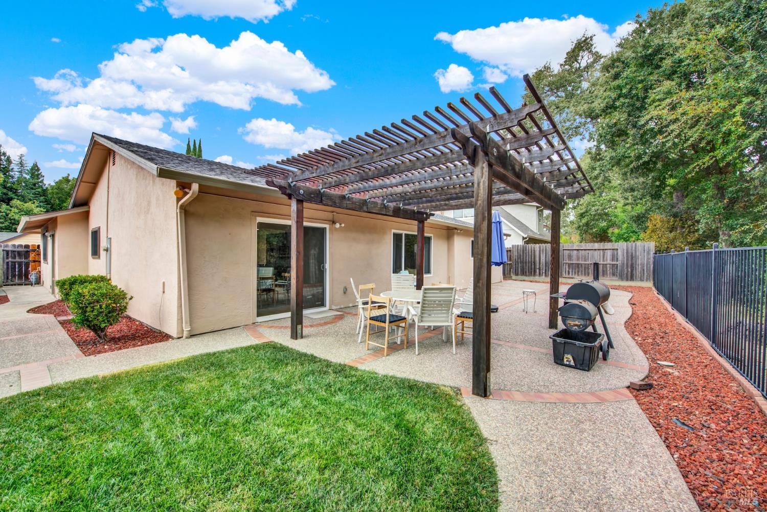 707 Linwood Street Vacaville CA 95688