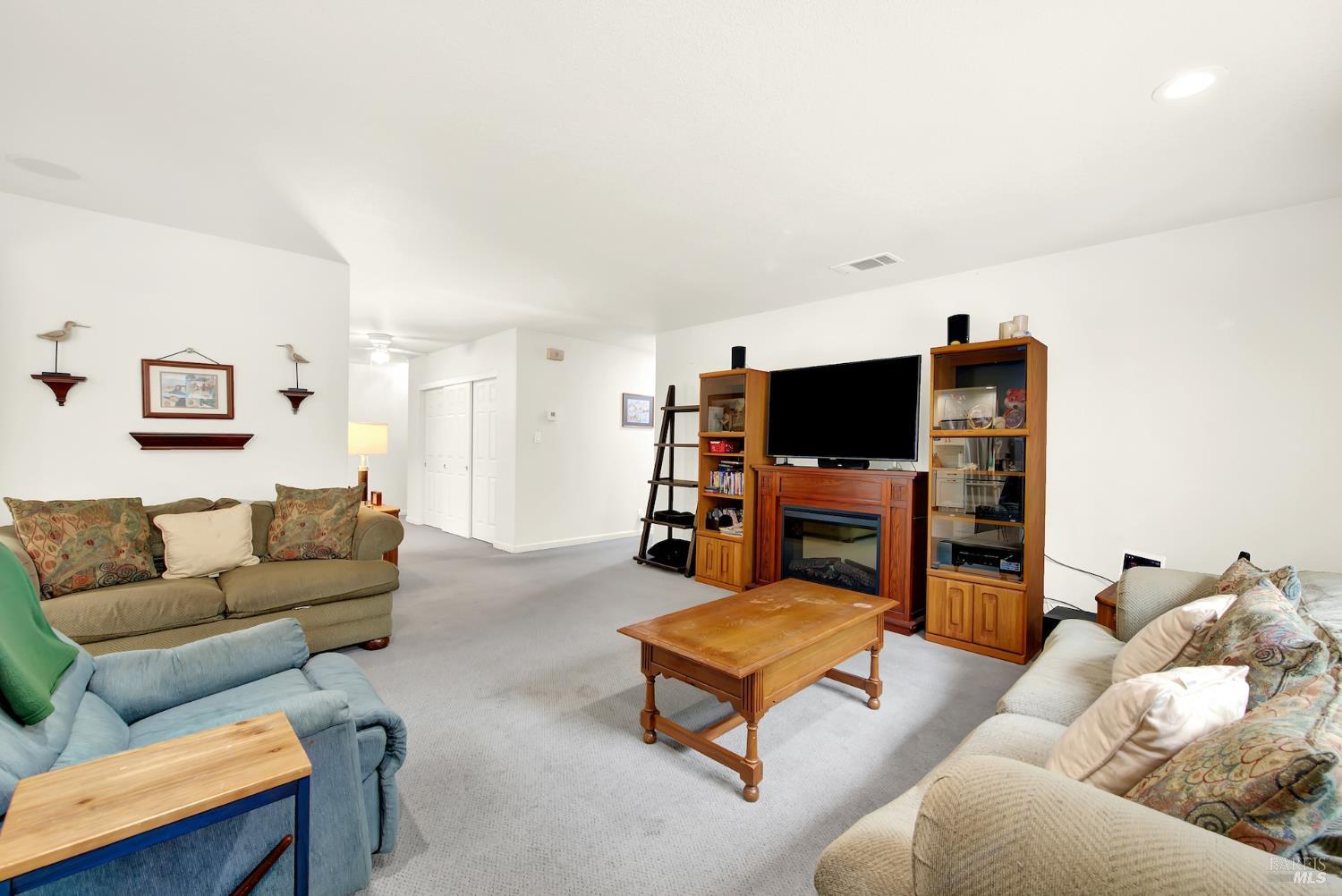 707 Linwood Street Vacaville CA 95688