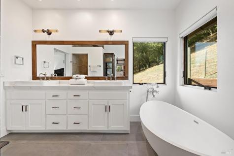 1127 Highland Ranch Road Cloverdale CA 95425