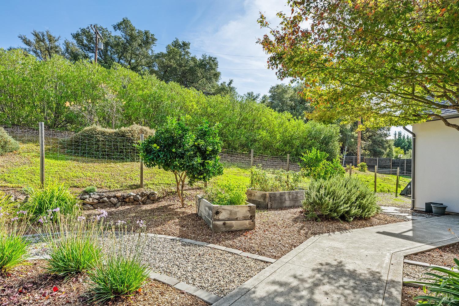 1127 Highland Ranch Road Cloverdale CA 95425