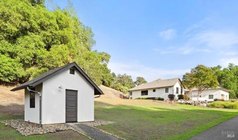 1127 Highland Ranch Road Cloverdale CA 95425