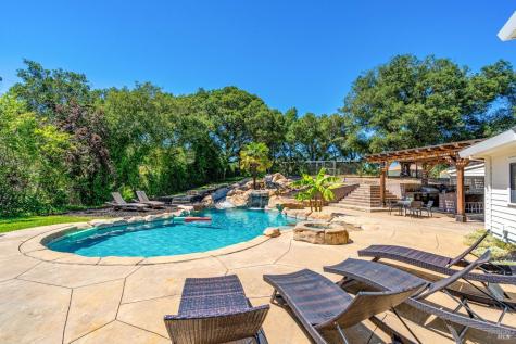4012 Polled Hereford Drive Santa Rosa CA 95404